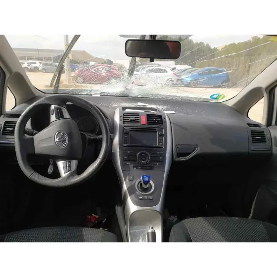 TOYOTA AURIS '2012 HYBRID ACTIVE BLANCO