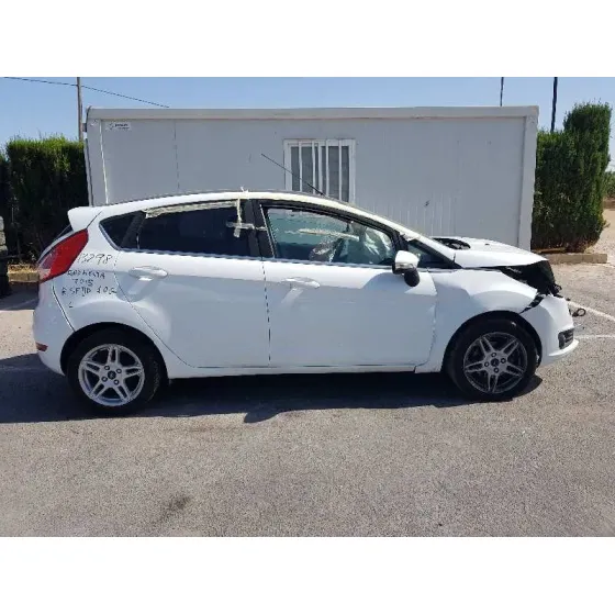 FORD FIESTA (CCN) '2015 TREND BLANCO