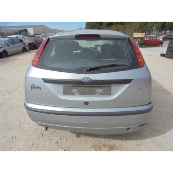 FORD FOCUS BERLINA (CAK) '2004 GHIA GRIS