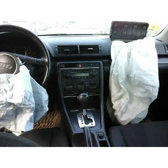AUDI A4 BERLINA (8E) '2004 2.0 AZUL