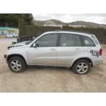 TOYOTA RAV 4 (A2) TOYOTA RAV 4 (A2) '2001 2.0 LUNA 4X4 GRIS 2000