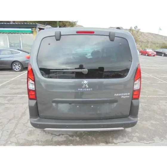 PEUGEOT PARTNER TEPEE '2017 OUTDOOR GRIS OSCURO