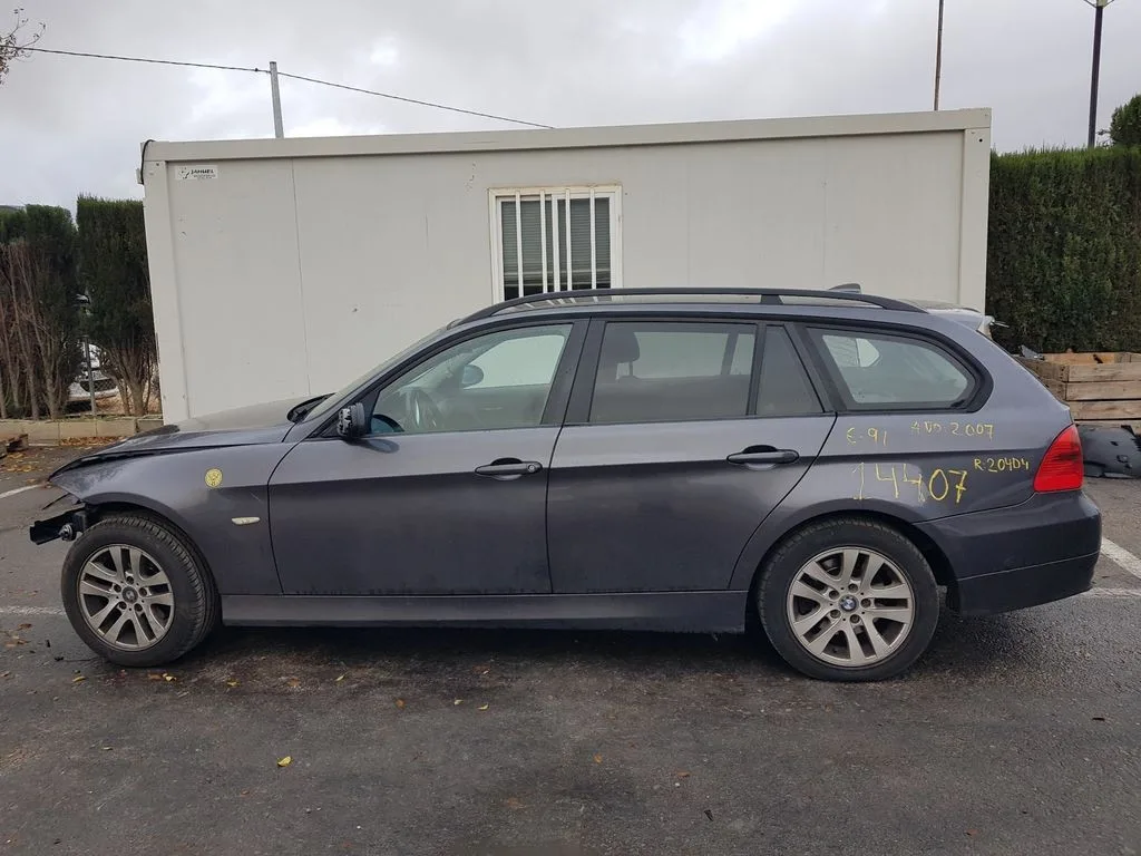 BMW SERIE 3 TOURING (E91) '2007 320D GRIS OSCURO