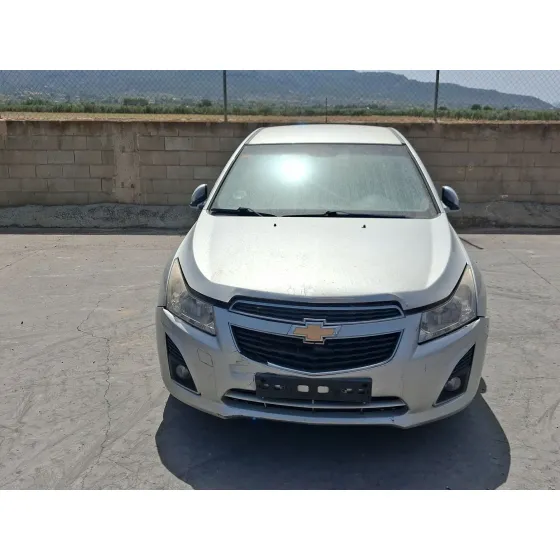 Chevrolet CRUZE HATCHBACK (J305) 2012