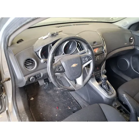 Chevrolet CRUZE HATCHBACK (J305) 2012