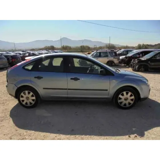 FORD FOCUS BERLINA (CAP) '2006 AMBIENTE (D) GRIS