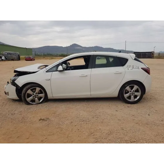 OPEL ASTRA J LIM. '2011 SPORT BLANCO
