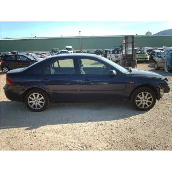 FORD MONDEO BERLINA (GE) '2002 AMBIENTE AZUL