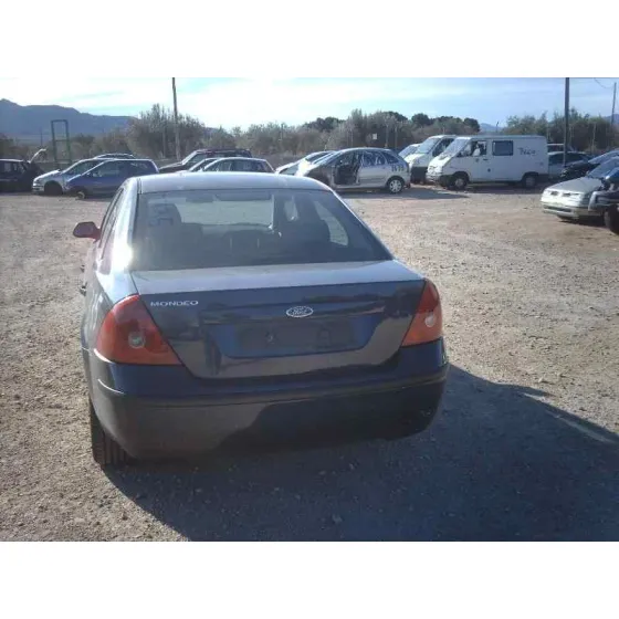 FORD MONDEO BERLINA (GE) '2002 AMBIENTE AZUL
