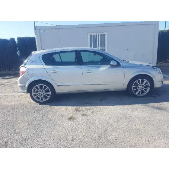 OPEL ASTRA H BERLINA '2004 ENJOY GRIS