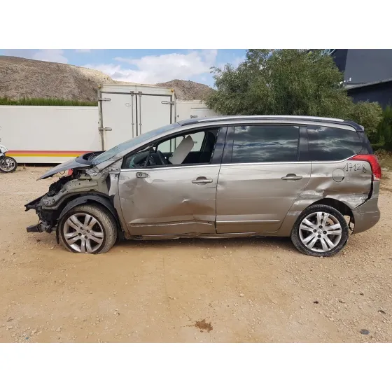 Peugeot 5008 (0U_, 0E_) 2010