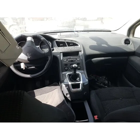 Peugeot 5008 (0U_, 0E_) 2010