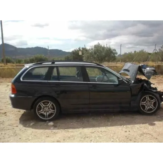 BMW SERIE 3 TOURING (E46) '2000 330I NEGRO