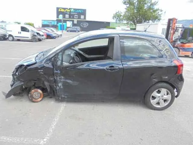 TOYOTA YARIS (KSP9/SCP9/NLP9) '2006 LUNA NEGRO