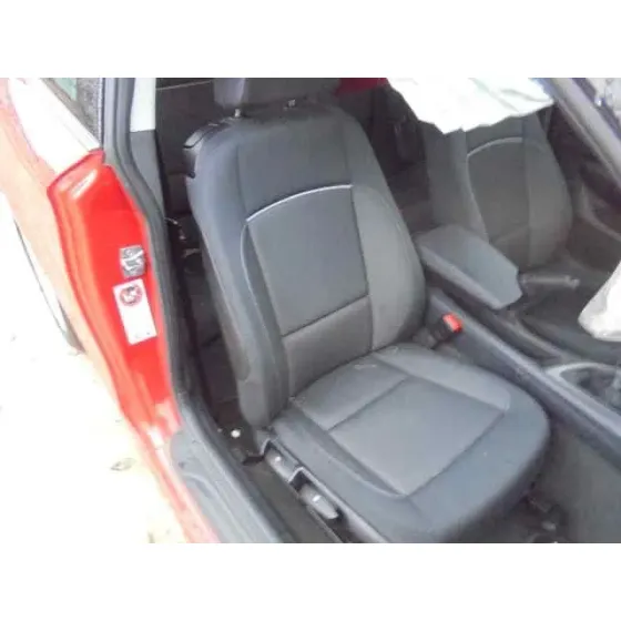 BMW SERIE 1 BERLINA (E81/E87) '2010 116D ROJO