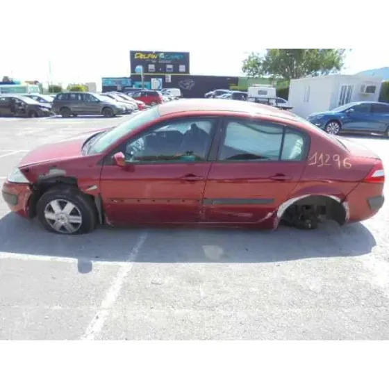 RENAULT MEGANE II CLASSIC BERLINA '2005 CONFORT AUTHENTIQUE GRANATE