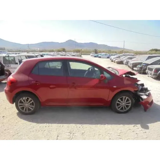 TOYOTA AURIS '2009 ACTIVE ROJO