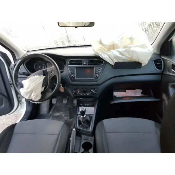 HYUNDAI I20 '2019 ESSENCE BLANCO