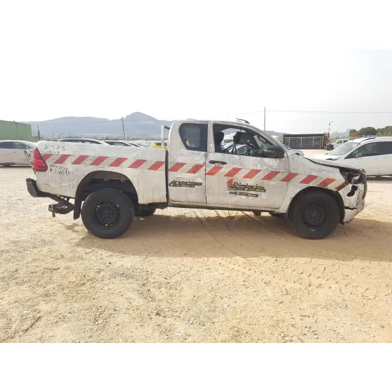 Toyota HILUX VIII PICK-UP (_N1_) 2015