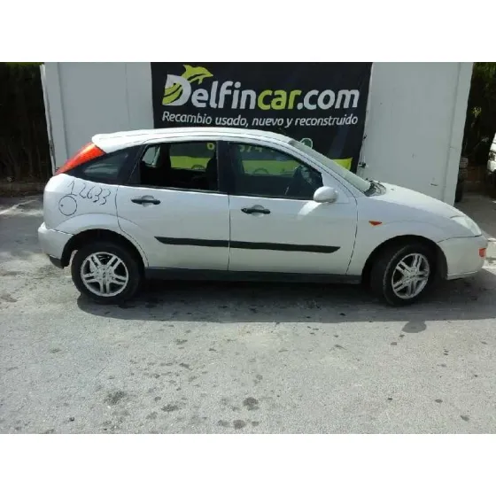 FORD FOCUS BERLINA (CAK) '2001 TREND GRIS PLATA