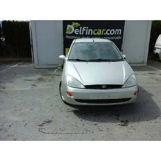 FORD FOCUS BERLINA (CAK) '2001 TREND GRIS PLATA