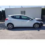 KIA CEE'D '2014 CONCEPT BLANCO