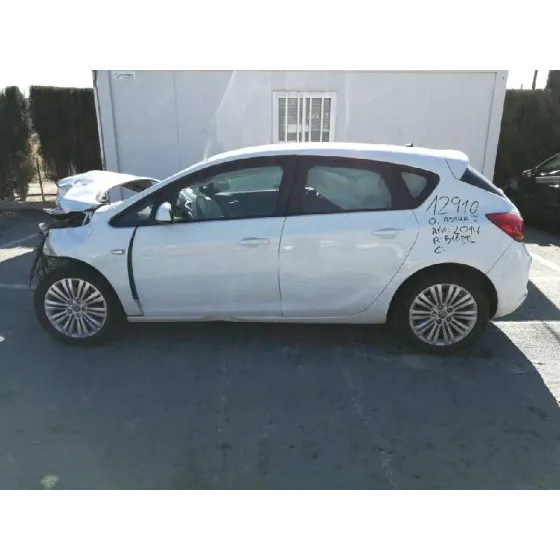 OPEL ASTRA J LIM. '2014 SELECTIVE BLANCO