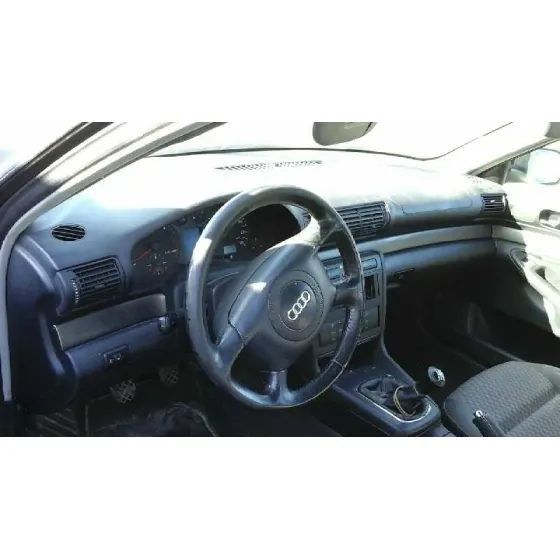 AUDI A4 BERLINA (B5) '1999 1.9 TDI AZUL