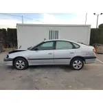 TOYOTA AVENSIS BERLINA (T 22) '2001 2.0 D4-D LUNA (5-PTAS.) GRIS