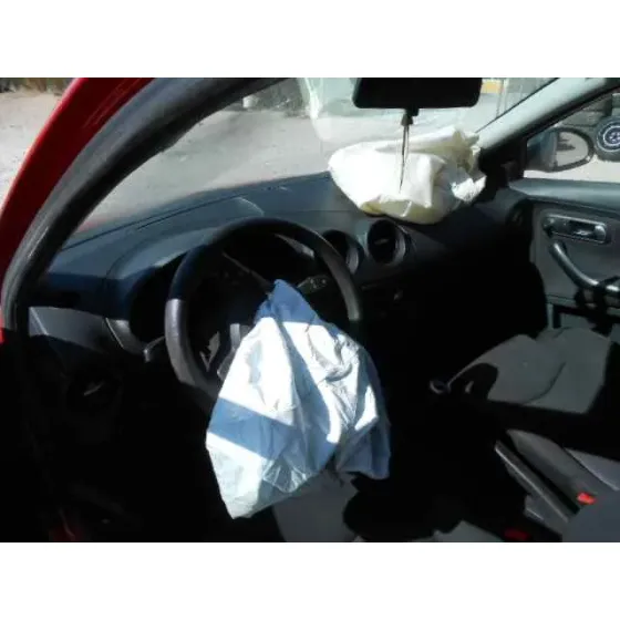 SEAT IBIZA (6L1) '2005 COOL ROJO