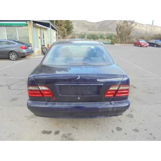 MERCEDES CLASE E (W210) BERLINA DIESEL '2003 270 CDI (210.016) AZUL