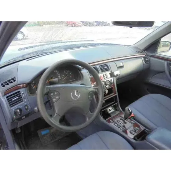 MERCEDES CLASE E (W210) BERLINA DIESEL '2003 270 CDI (210.016) AZUL