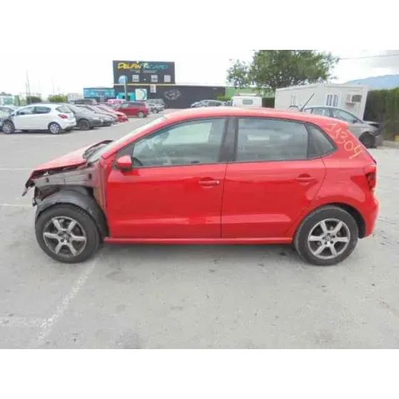 VOLKSWAGEN POLO (6R1) '2013 ADVANCE ROJO