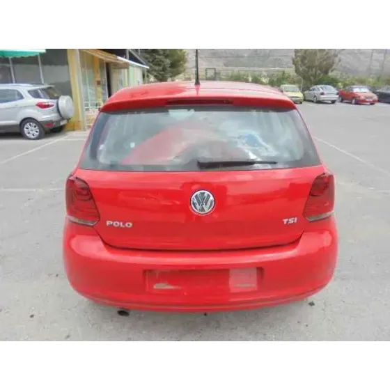 VOLKSWAGEN POLO (6R1) '2013 ADVANCE ROJO