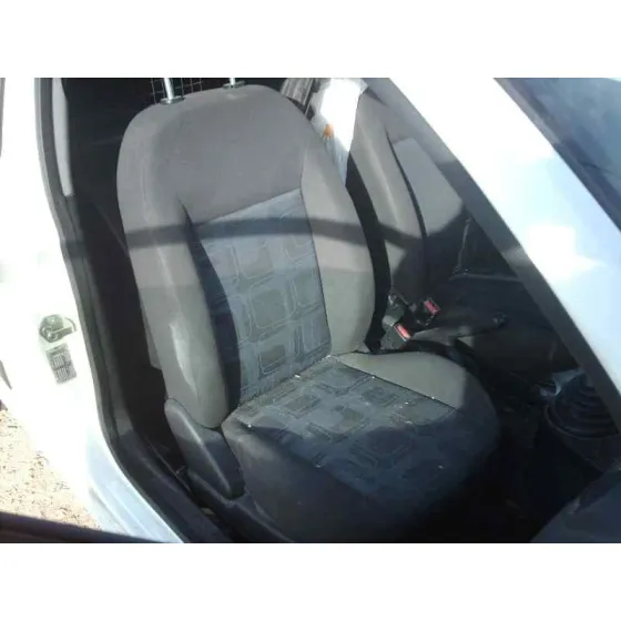 FORD FIESTA (CBK) '2006 AMBIENTE BLANCO