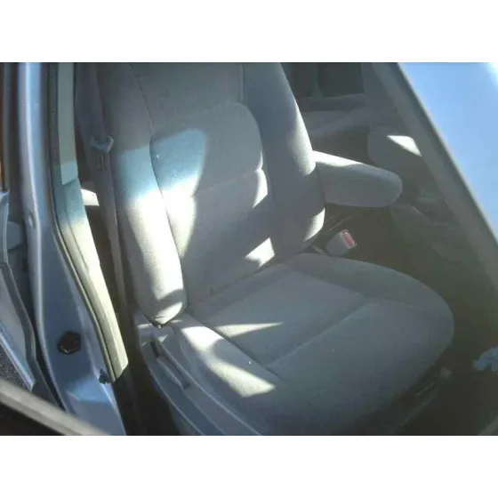 KIA CARNIVAL II '2002 2.9 CRDI LX GRIS