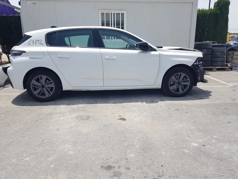 PEUGEOT 308 '2022 ACTIVE PACK BLUEHDI 130 S&S BLANCO