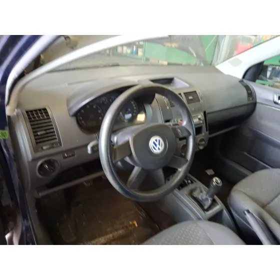 Volkswagen POLO IV (9N_, 9A_) 2001