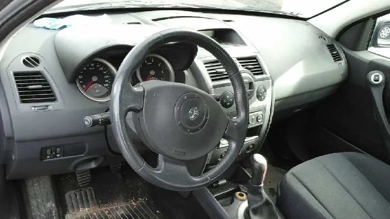 RENAULT MEGANE II BERLINA 3P '2003 AUTHENTIQUE GRIS