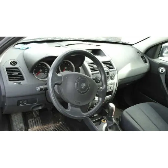 RENAULT MEGANE II BERLINA 3P '2003 AUTHENTIQUE GRIS