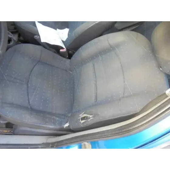 RENAULT CLIO II FASE II (B/CB0) '2002 AUTHENTIQUE AZUL