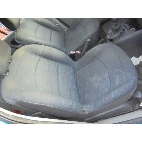 RENAULT CLIO II FASE II (B/CB0) '2002 AUTHENTIQUE AZUL