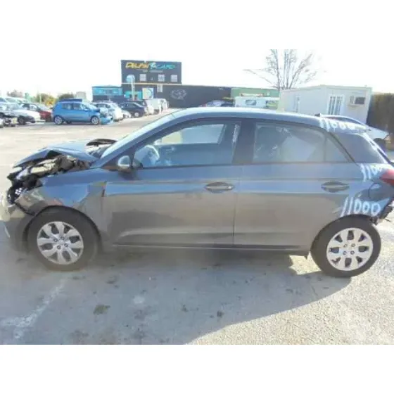 HYUNDAI I20 '2015 CLASSIC GRIS OSCURO