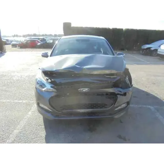 HYUNDAI I20 '2015 CLASSIC GRIS OSCURO