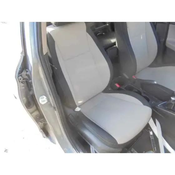 HYUNDAI I20 '2015 CLASSIC GRIS OSCURO