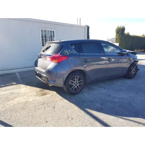 TOYOTA AURIS '2015 ACTIVE GRIS OSCURO