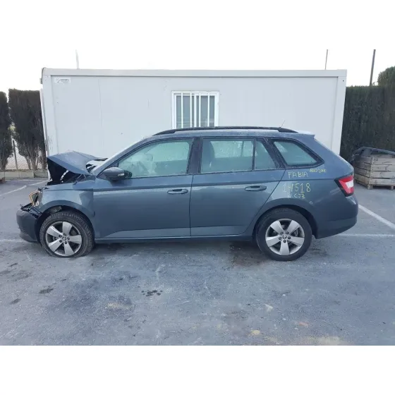 SKODA FABIA COMBI '2017 ACTIVE GRIS OSCURO
