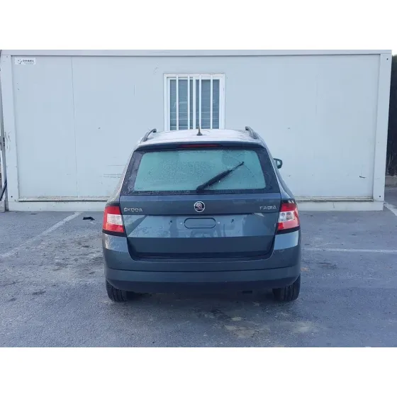 SKODA FABIA COMBI '2017 ACTIVE GRIS OSCURO