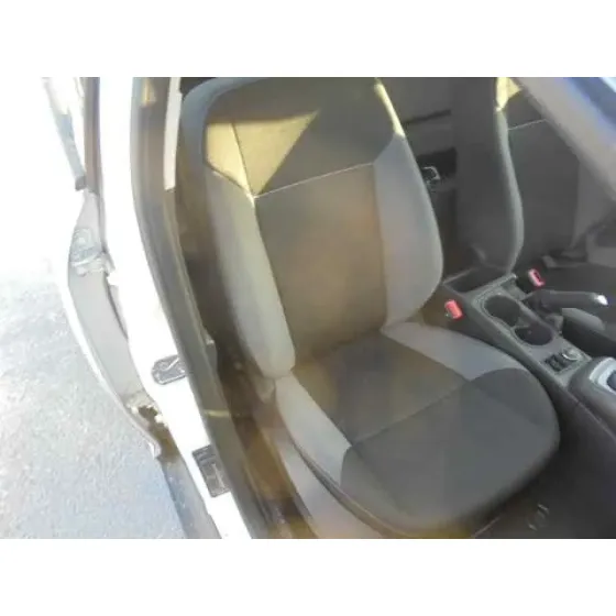 FORD FOCUS LIM. '2014 AMBIENTE BLANCO