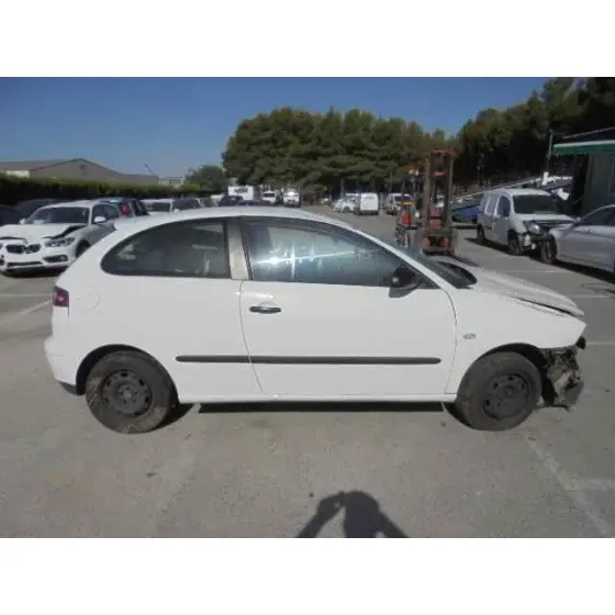 SEAT IBIZA (6L1) '2004 FRESH BLANCO